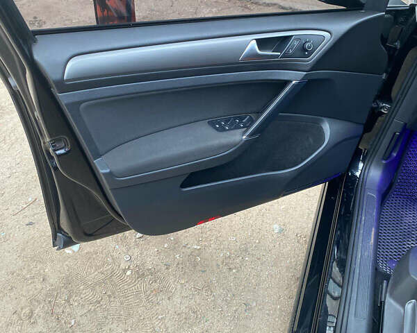 Чорний Фольксваген Гольф, об'ємом двигуна 1.6 л та пробігом 206 тис. км за 10000 $, фото 6 на Automoto.ua