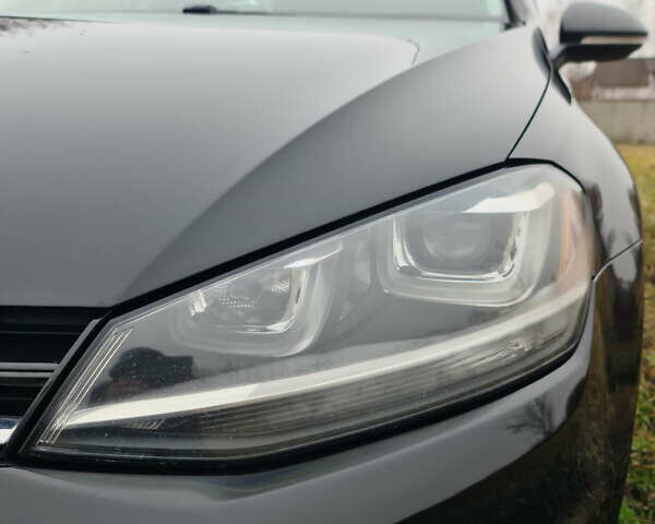 Черный Фольксваген Гольф, объемом двигателя 2 л и пробегом 217 тыс. км за 15000 $, фото 13 на Automoto.ua