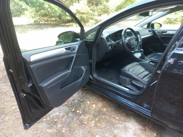 Черный Фольксваген Гольф, объемом двигателя 0 л и пробегом 126 тыс. км за 8900 $, фото 10 на Automoto.ua