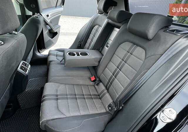 Черный Фольксваген Гольф, объемом двигателя 1.6 л и пробегом 258 тыс. км за 10300 $, фото 57 на Automoto.ua