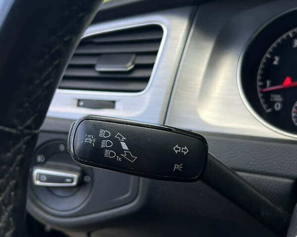 Черный Фольксваген Гольф, объемом двигателя 1.4 л и пробегом 203 тыс. км за 12200 $, фото 53 на Automoto.ua