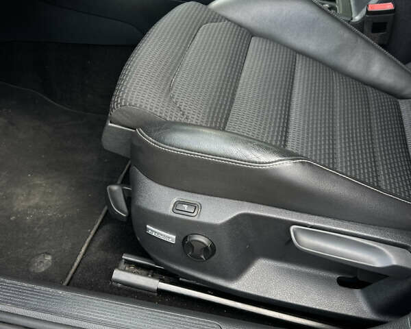 Черный Фольксваген Гольф, объемом двигателя 1.4 л и пробегом 203 тыс. км за 12200 $, фото 42 на Automoto.ua