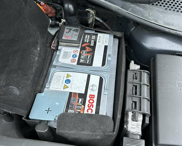 Черный Фольксваген Гольф, объемом двигателя 1.6 л и пробегом 299 тыс. км за 11500 $, фото 34 на Automoto.ua