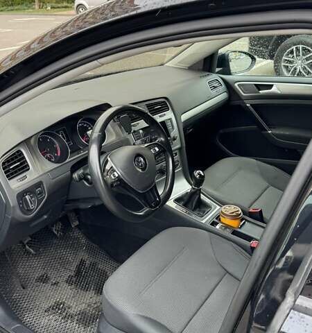 Черный Фольксваген Гольф, объемом двигателя 1.6 л и пробегом 304 тыс. км за 9899 $, фото 8 на Automoto.ua