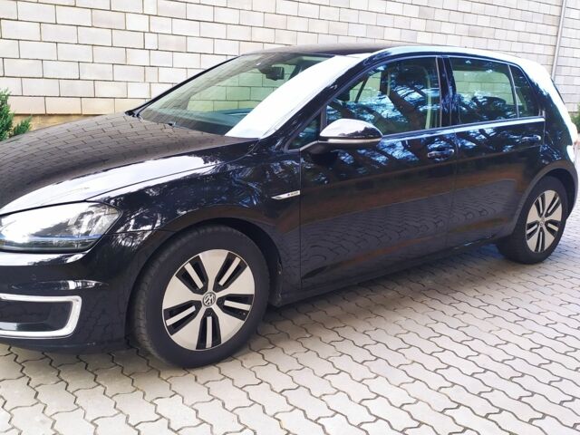 Черный Фольксваген Гольф, объемом двигателя 0 л и пробегом 112 тыс. км за 9250 $, фото 3 на Automoto.ua