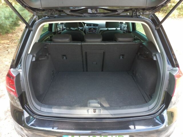 Черный Фольксваген Гольф, объемом двигателя 0 л и пробегом 126 тыс. км за 8900 $, фото 21 на Automoto.ua