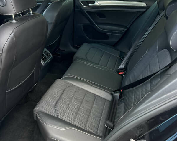 Черный Фольксваген Гольф, объемом двигателя 1.4 л и пробегом 203 тыс. км за 12200 $, фото 46 на Automoto.ua