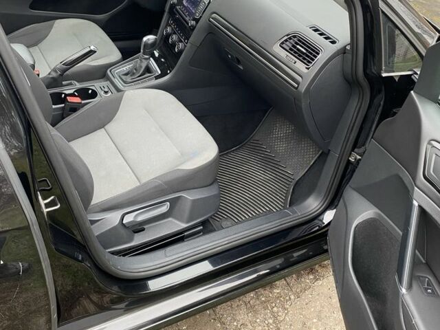 Черный Фольксваген Гольф, объемом двигателя 1.8 л и пробегом 152 тыс. км за 6900 $, фото 5 на Automoto.ua