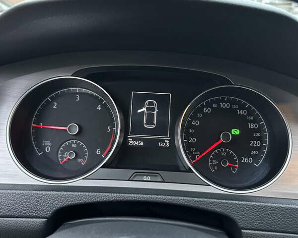 Черный Фольксваген Гольф, объемом двигателя 1.6 л и пробегом 299 тыс. км за 11500 $, фото 26 на Automoto.ua