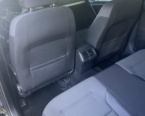 Чорний Фольксваген Гольф, об'ємом двигуна 1.6 л та пробігом 240 тис. км за 11600 $, фото 23 на Automoto.ua