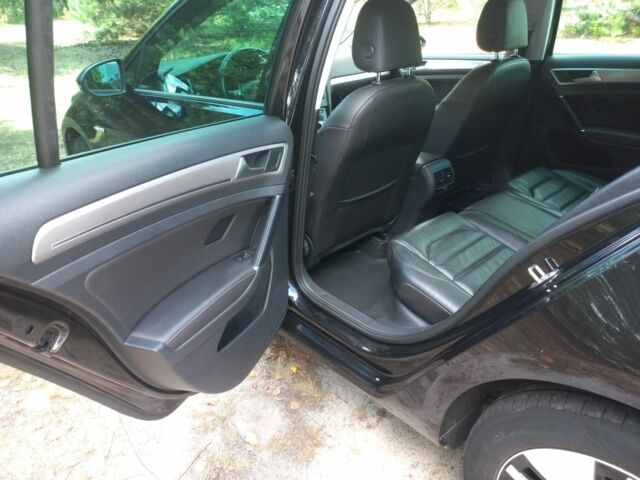 Черный Фольксваген Гольф, объемом двигателя 0 л и пробегом 126 тыс. км за 8900 $, фото 12 на Automoto.ua