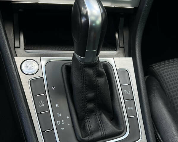 Черный Фольксваген Гольф, объемом двигателя 1.4 л и пробегом 203 тыс. км за 12200 $, фото 50 на Automoto.ua