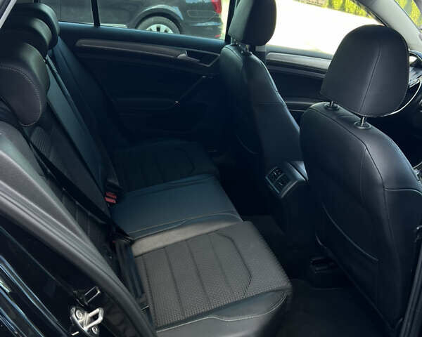 Черный Фольксваген Гольф, объемом двигателя 1.4 л и пробегом 203 тыс. км за 12200 $, фото 59 на Automoto.ua