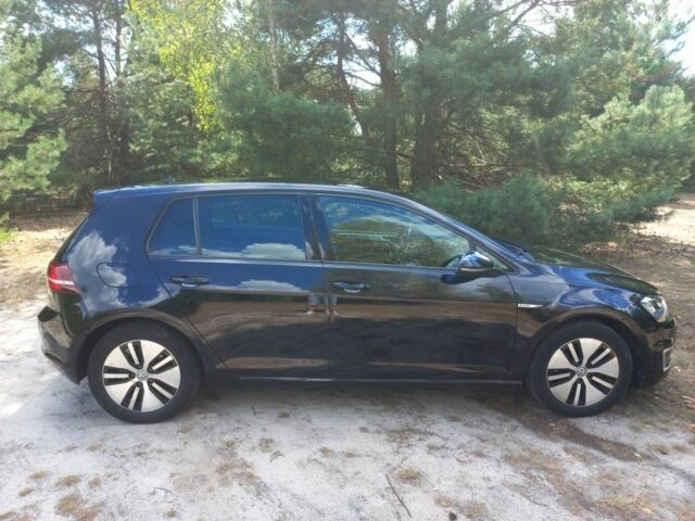 Черный Фольксваген Гольф, объемом двигателя 0 л и пробегом 126 тыс. км за 8900 $, фото 7 на Automoto.ua