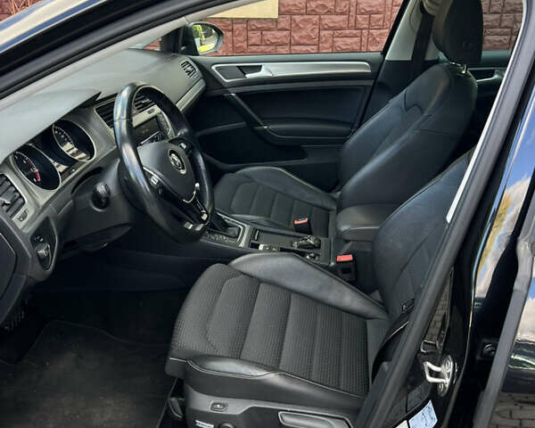 Черный Фольксваген Гольф, объемом двигателя 1.4 л и пробегом 203 тыс. км за 12200 $, фото 44 на Automoto.ua