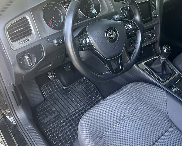 Чорний Фольксваген Гольф, об'ємом двигуна 1.6 л та пробігом 240 тис. км за 11600 $, фото 22 на Automoto.ua