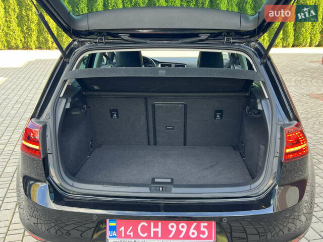 Черный Фольксваген Гольф, объемом двигателя 1.4 л и пробегом 203 тыс. км за 12200 $, фото 39 на Automoto.ua