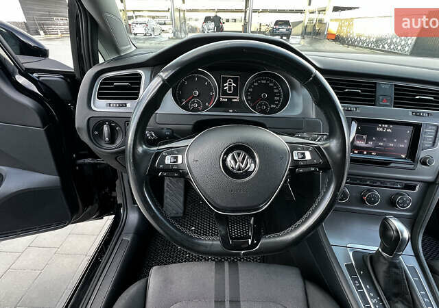 Черный Фольксваген Гольф, объемом двигателя 1.6 л и пробегом 258 тыс. км за 10300 $, фото 64 на Automoto.ua