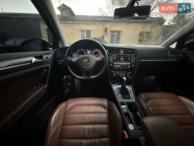 Черный Фольксваген Гольф, объемом двигателя 1.97 л и пробегом 74 тыс. км за 16900 $, фото 6 на Automoto.ua