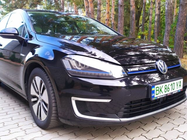 Черный Фольксваген Гольф, объемом двигателя 0 л и пробегом 112 тыс. км за 9250 $, фото 4 на Automoto.ua