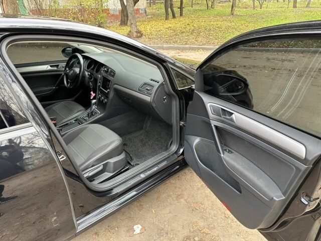 Черный Фольксваген Гольф, объемом двигателя 0 л и пробегом 105 тыс. км за 9600 $, фото 13 на Automoto.ua