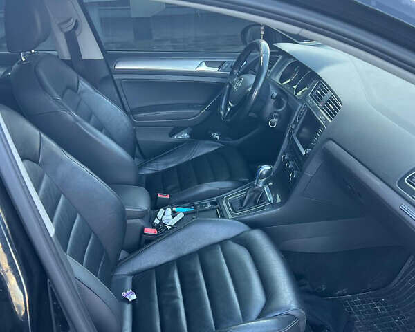 Черный Фольксваген Гольф, объемом двигателя 0 л и пробегом 221 тыс. км за 7500 $, фото 10 на Automoto.ua