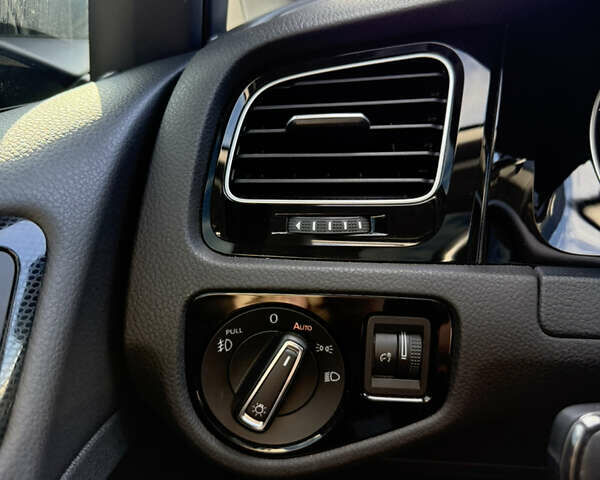 Черный Фольксваген Гольф, объемом двигателя 1.8 л и пробегом 152 тыс. км за 12700 $, фото 21 на Automoto.ua