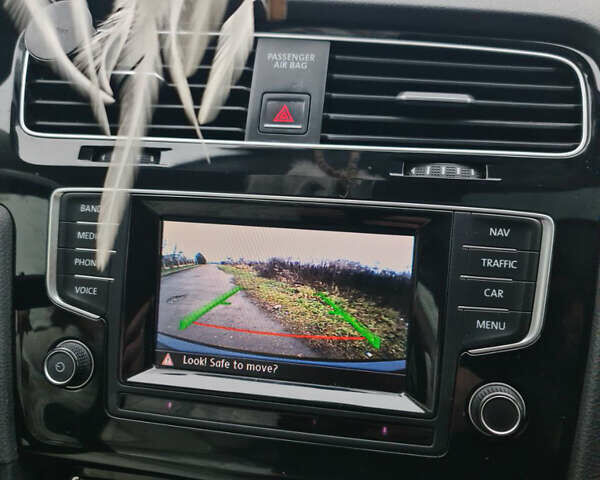 Черный Фольксваген Гольф, объемом двигателя 2 л и пробегом 217 тыс. км за 15000 $, фото 12 на Automoto.ua