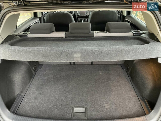 Черный Фольксваген Гольф, объемом двигателя 1.8 л и пробегом 152 тыс. км за 6700 $, фото 13 на Automoto.ua