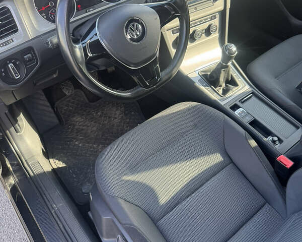 Чорний Фольксваген Гольф, об'ємом двигуна 1.6 л та пробігом 261 тис. км за 9990 $, фото 4 на Automoto.ua