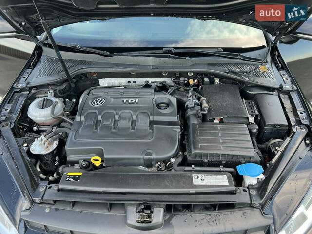 Черный Фольксваген Гольф, объемом двигателя 1.6 л и пробегом 258 тыс. км за 10300 $, фото 76 на Automoto.ua