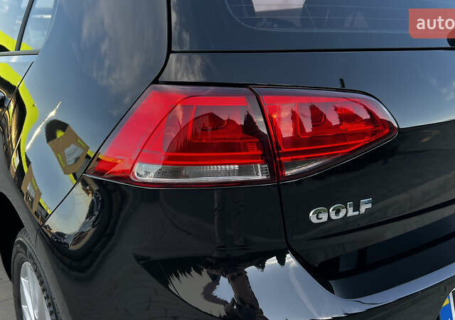 Черный Фольксваген Гольф, объемом двигателя 1.6 л и пробегом 258 тыс. км за 10300 $, фото 19 на Automoto.ua