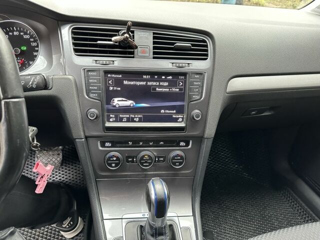 Черный Фольксваген Гольф, объемом двигателя 0 л и пробегом 105 тыс. км за 9600 $, фото 8 на Automoto.ua