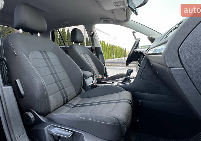 Черный Фольксваген Гольф, объемом двигателя 1.6 л и пробегом 258 тыс. км за 10300 $, фото 73 на Automoto.ua