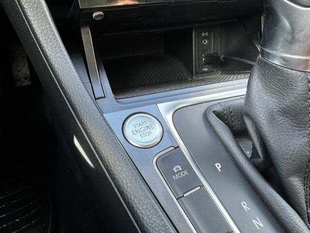 Черный Фольксваген Гольф, объемом двигателя 0 л и пробегом 141 тыс. км за 9100 $, фото 8 на Automoto.ua