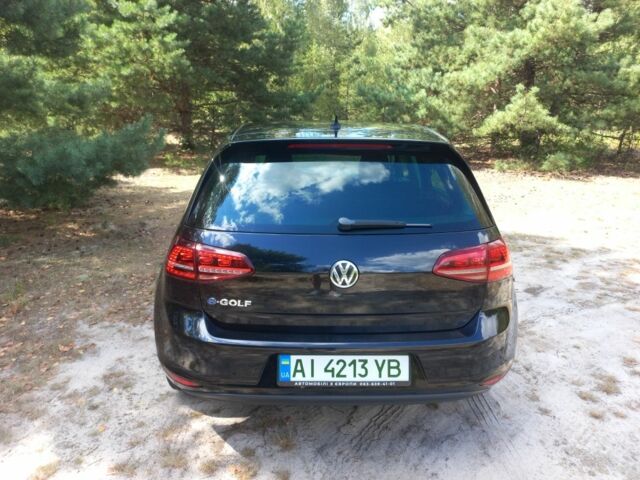 Черный Фольксваген Гольф, объемом двигателя 0 л и пробегом 126 тыс. км за 8900 $, фото 5 на Automoto.ua