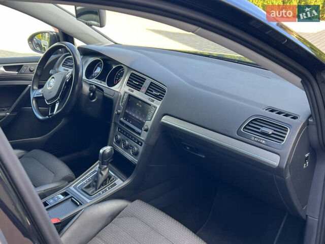 Черный Фольксваген Гольф, объемом двигателя 1.4 л и пробегом 203 тыс. км за 12200 $, фото 57 на Automoto.ua