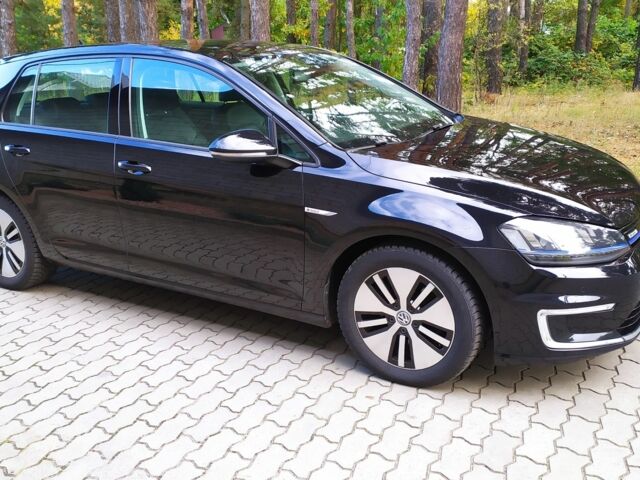 Черный Фольксваген Гольф, объемом двигателя 0 л и пробегом 112 тыс. км за 9250 $, фото 2 на Automoto.ua