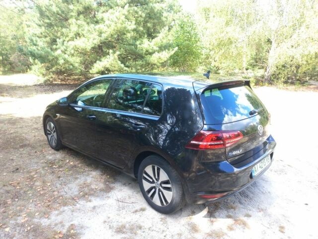 Черный Фольксваген Гольф, объемом двигателя 0 л и пробегом 126 тыс. км за 8900 $, фото 4 на Automoto.ua