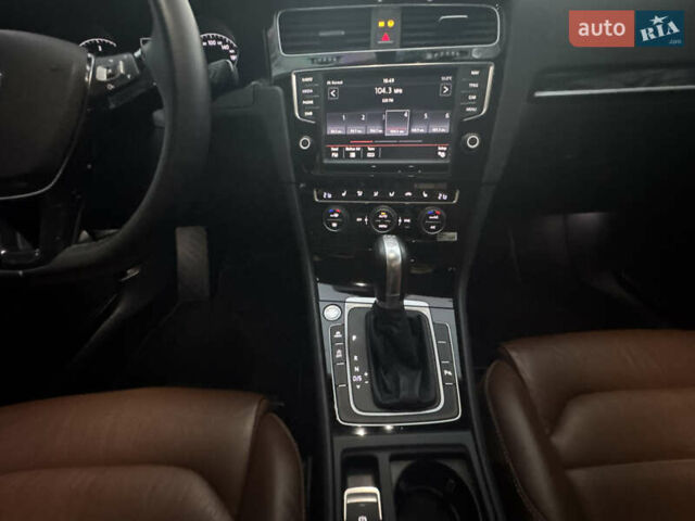 Чорний Фольксваген Гольф, об'ємом двигуна 1.97 л та пробігом 74 тис. км за 16700 $, фото 5 на Automoto.ua