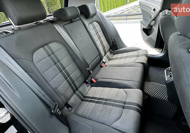 Черный Фольксваген Гольф, объемом двигателя 1.6 л и пробегом 258 тыс. км за 10300 $, фото 59 на Automoto.ua