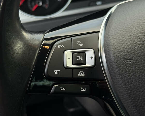 Черный Фольксваген Гольф, объемом двигателя 1.97 л и пробегом 145 тыс. км за 17000 $, фото 16 на Automoto.ua