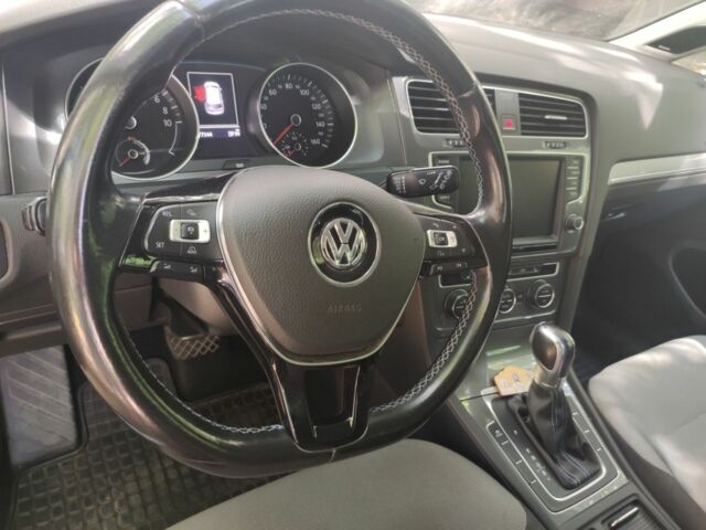 Черный Фольксваген Гольф, объемом двигателя 0 л и пробегом 177 тыс. км за 9200 $, фото 3 на Automoto.ua