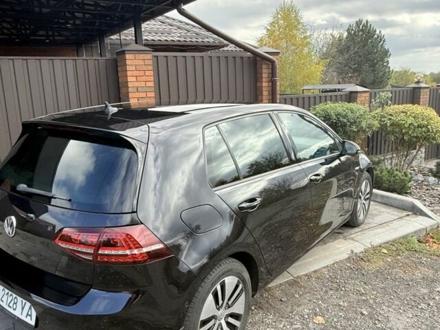 Черный Фольксваген Гольф, объемом двигателя 0 л и пробегом 111 тыс. км за 10700 $, фото 16 на Automoto.ua