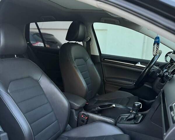 Черный Фольксваген Гольф, объемом двигателя 1.97 л и пробегом 135 тыс. км за 16000 $, фото 15 на Automoto.ua