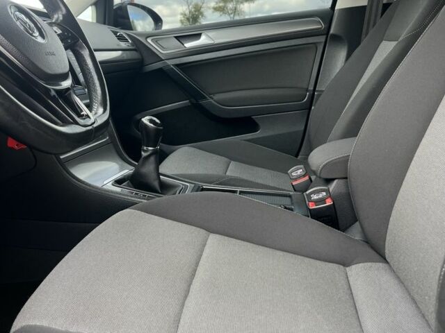 Чорний Фольксваген Гольф, об'ємом двигуна 1.6 л та пробігом 257 тис. км за 10800 $, фото 19 на Automoto.ua