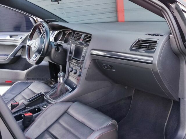 Чорний Фольксваген Гольф, об'ємом двигуна 2 л та пробігом 153 тис. км за 12900 $, фото 13 на Automoto.ua