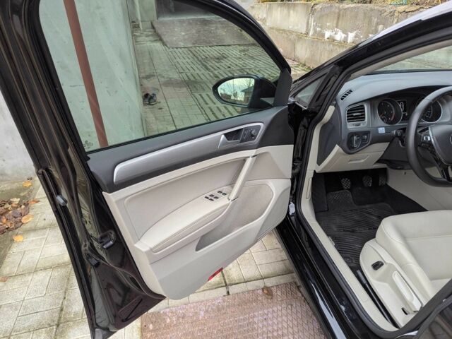 Черный Фольксваген Гольф, объемом двигателя 2 л и пробегом 95 тыс. км за 14200 $, фото 9 на Automoto.ua