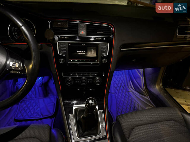 Фольксваген Гольф 2015 в Борисполе на Automoto.ua Черный Фольксваген Гольф, объемом двигателя 1.97 л и пробегом 257 тыс. км за 13500 $, фото 10 на Automoto.ua