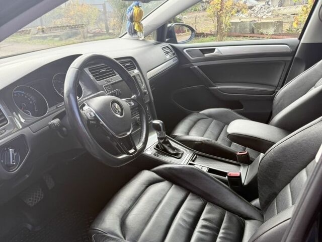 Черный Фольксваген Гольф, объемом двигателя 0 л и пробегом 111 тыс. км за 10700 $, фото 9 на Automoto.ua